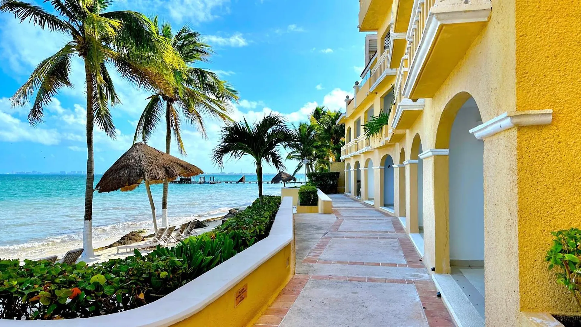 Cancun Condo & Resort