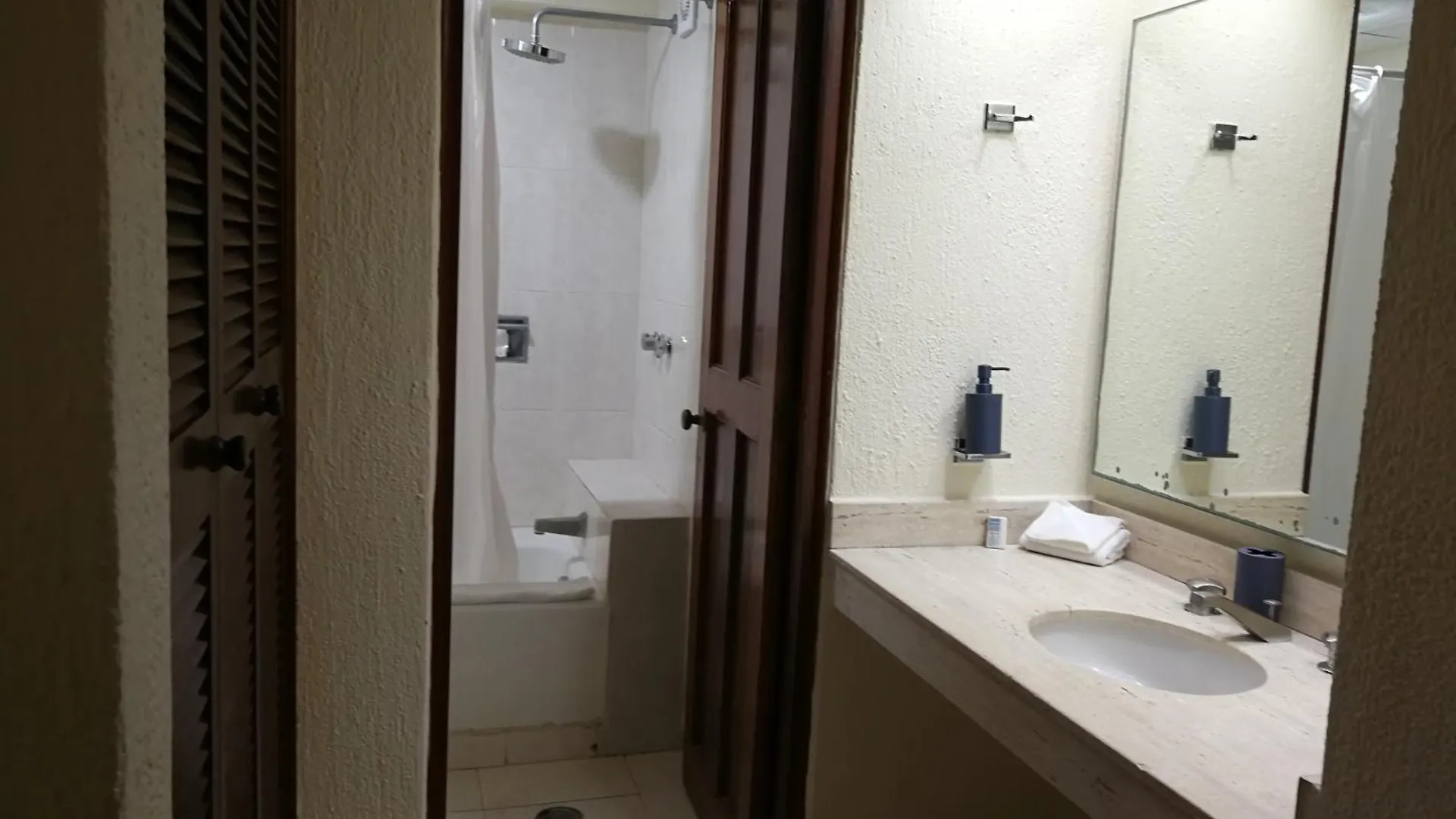 Cancun Condo & Resort