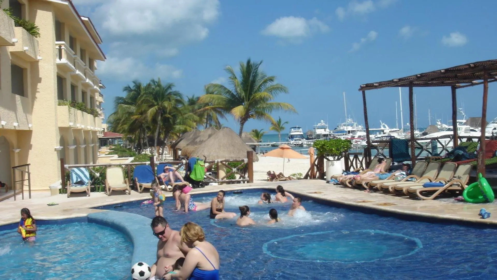 Aparthotel Cancun Condo & Resort Mexico