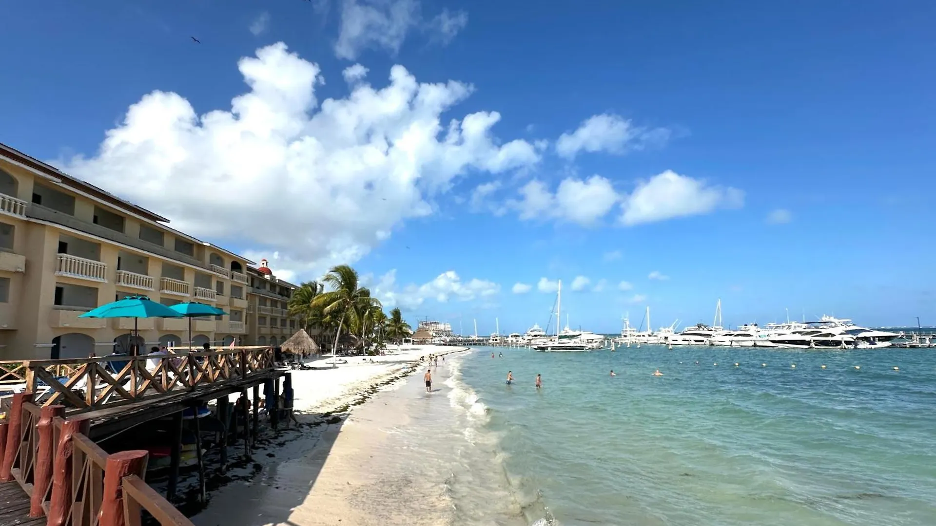 Ξενοδοχείο με διαμερίσματα Cancun Condo & Resort