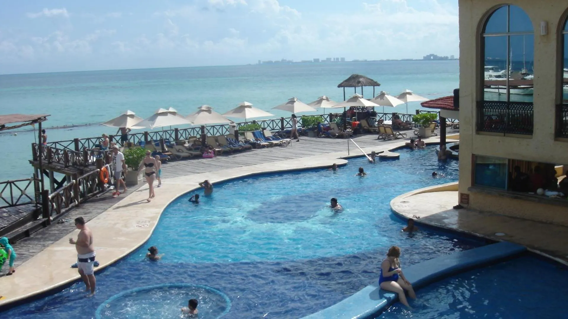 Ξενοδοχείο με διαμερίσματα Cancun Condo & Resort